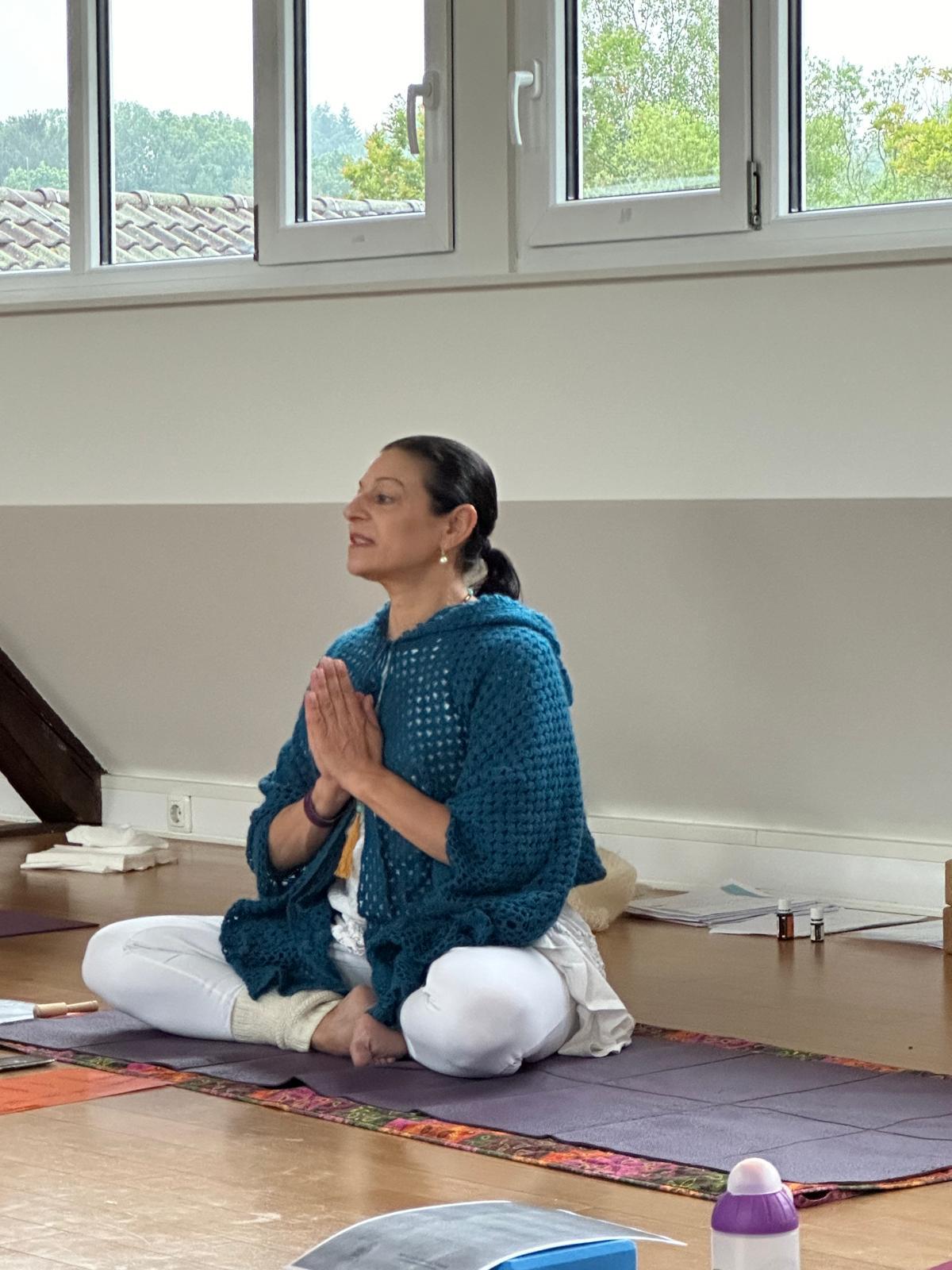 Yoga: Dein Immunsystem mit Yoga im Herbst stärken - S-Hofen 19:45 Uhr