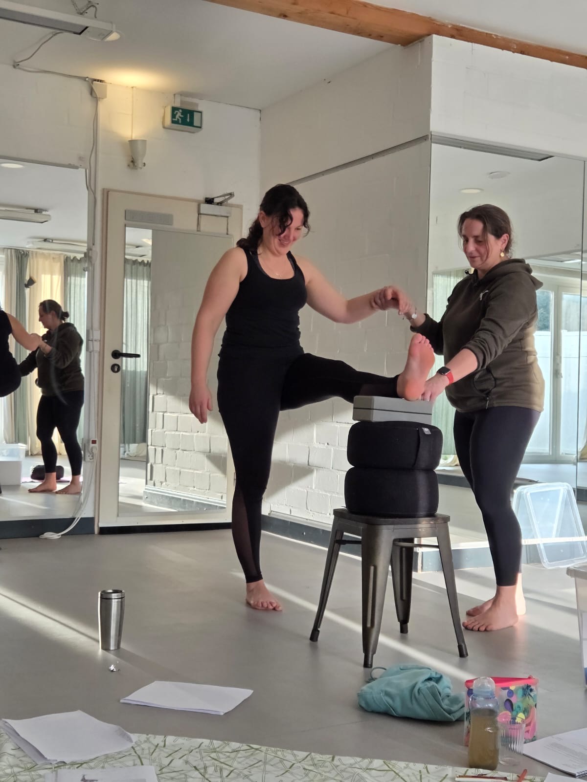Yogalehrer Ausbildung: HOT YOGA (BIKRAM) 200H AUSBILDUNG