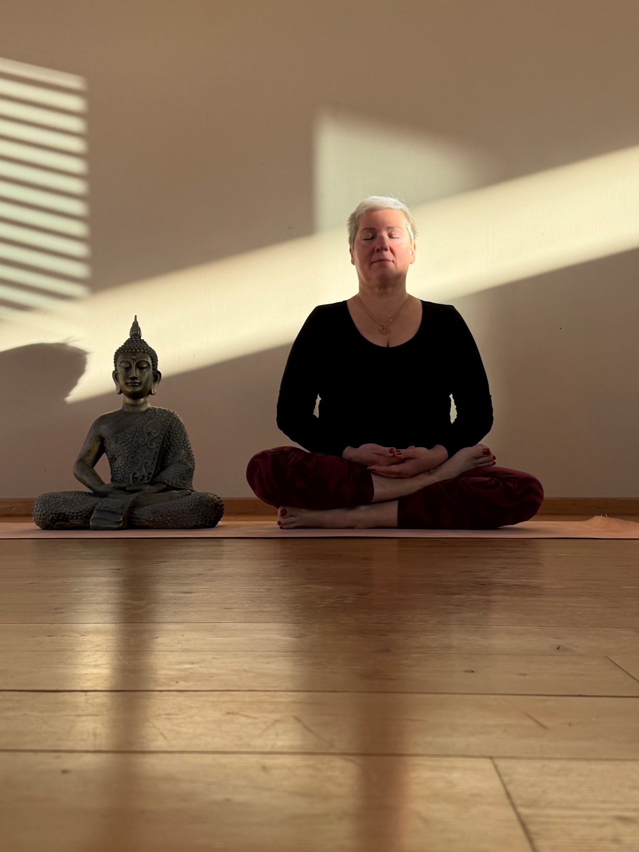 Berufsbegleitende Ausbildung Bremen und Umgebung 200h Yoga Alliance Anerkannter Bildungsurlaub Training course Yoga Philosophy & Tradition