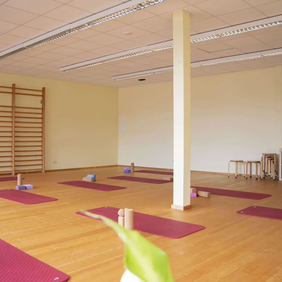 Berufsbegleitende Ausbildung Bremen und Umgebung 200h Yoga Alliance Anerkannter Bildungsurlaub Our premises Room B