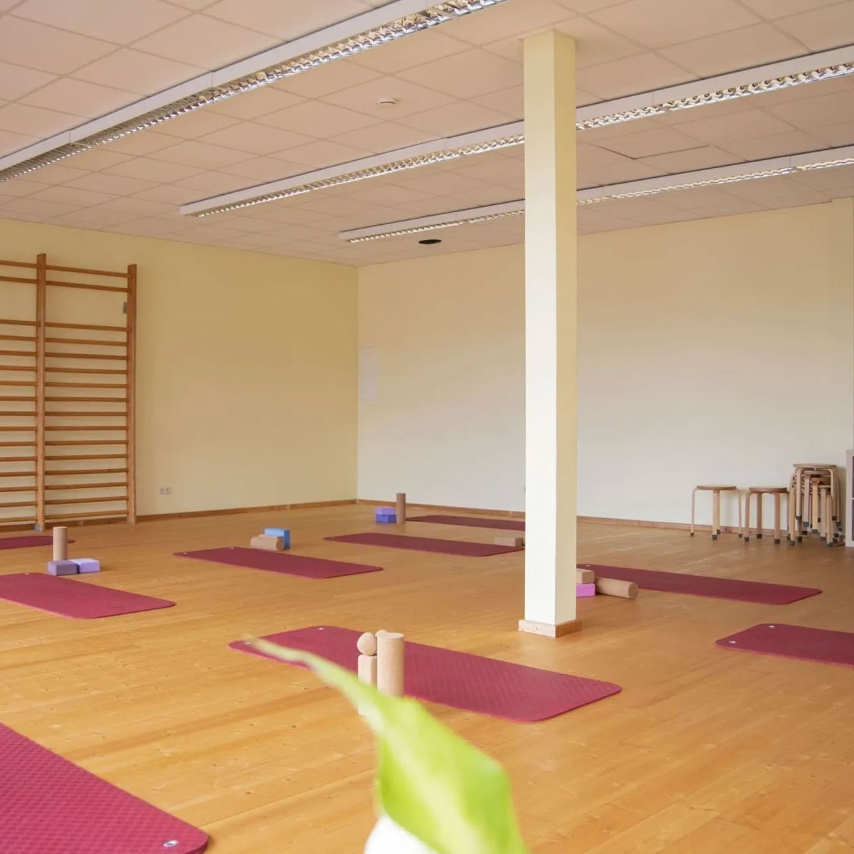 Berufsbegleitende Ausbildung Bremen und Umgebung 200h Yoga Alliance Anerkannter Bildungsurlaub Our premises Room B