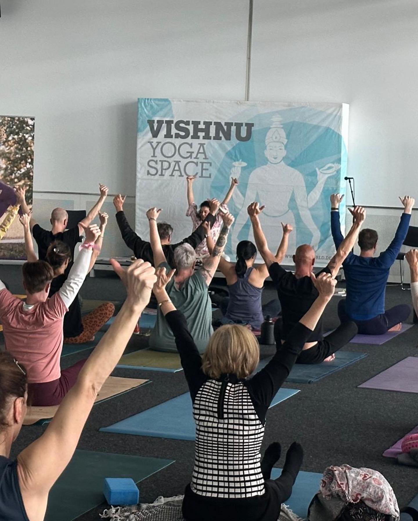 Yoga class - Stuttgart / Kurpfalz / Odenwald ... - Gute Vorsätze Ticket 2027 - Bereit die Matte auszurollen?