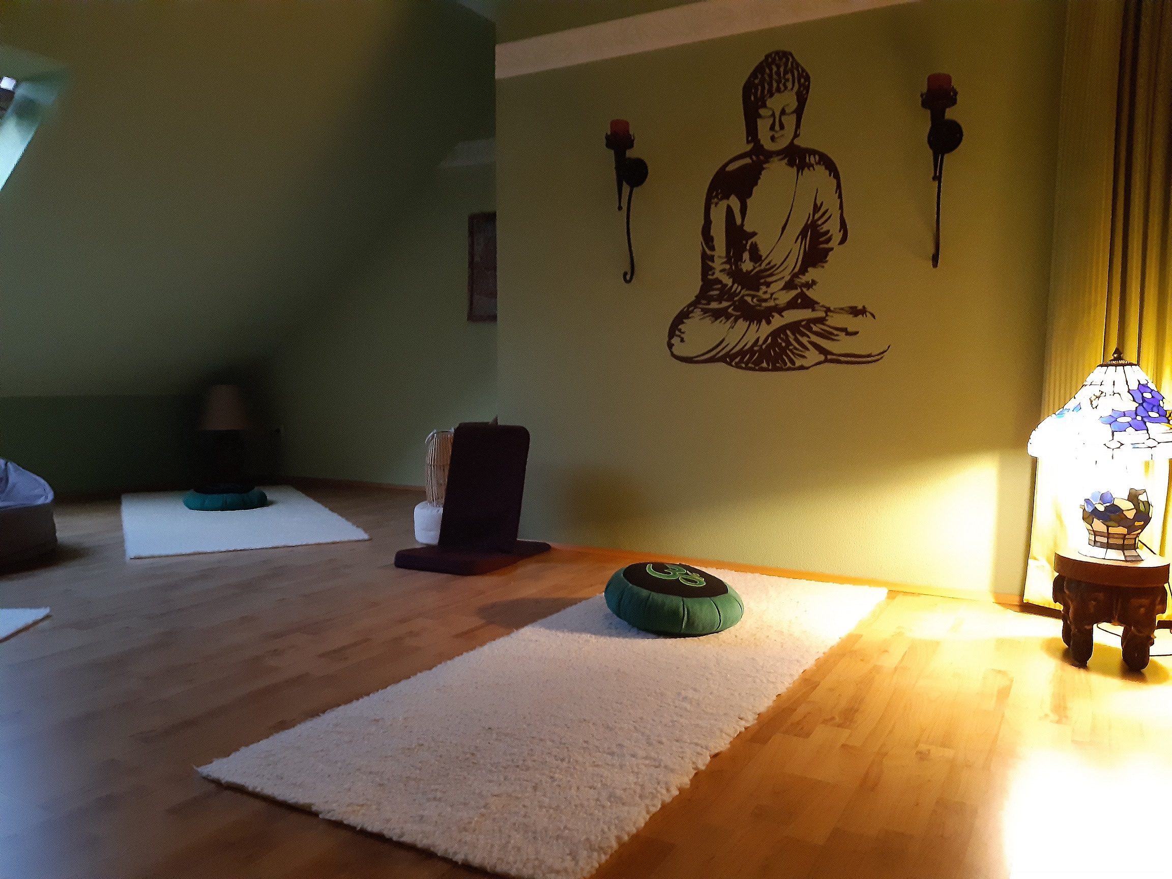 Yoga: Das Foto stellt das Studio in Solingen-Mitte dar. - Cornelia Winkler