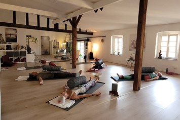 Yoga: Yin Yoga
Entspannung Hatha Yoga - Sevil-Anne Zeller   namaste Yoga Loft