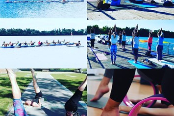 Yoga: SUP Yoga...
Sommersonnenwende im Seepark..Yoga im Wallgraben.. - Sevil-Anne Zeller   namaste Yoga Loft