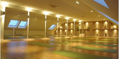 Yoga course - PLZ 52068 (Deutschland) - https://scontent.xx.fbcdn.net/hphotos-ash2/t31.0-8/s720x720/10373154_987650224582956_7475957138440037062_o.jpg - Pilates Yogastudio BodySoul Aachen