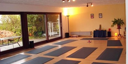 Yoga course - PLZ 71566 (Deutschland) - https://scontent.xx.fbcdn.net/hphotos-xlt1/v/t1.0-0/p180x540/12742168_950833655011044_1106543690218111006_n.jpg?oh=dcc0aec5624740f4c0695bda7262561a&oe=57952F0F - Yoga Vidya Backnang