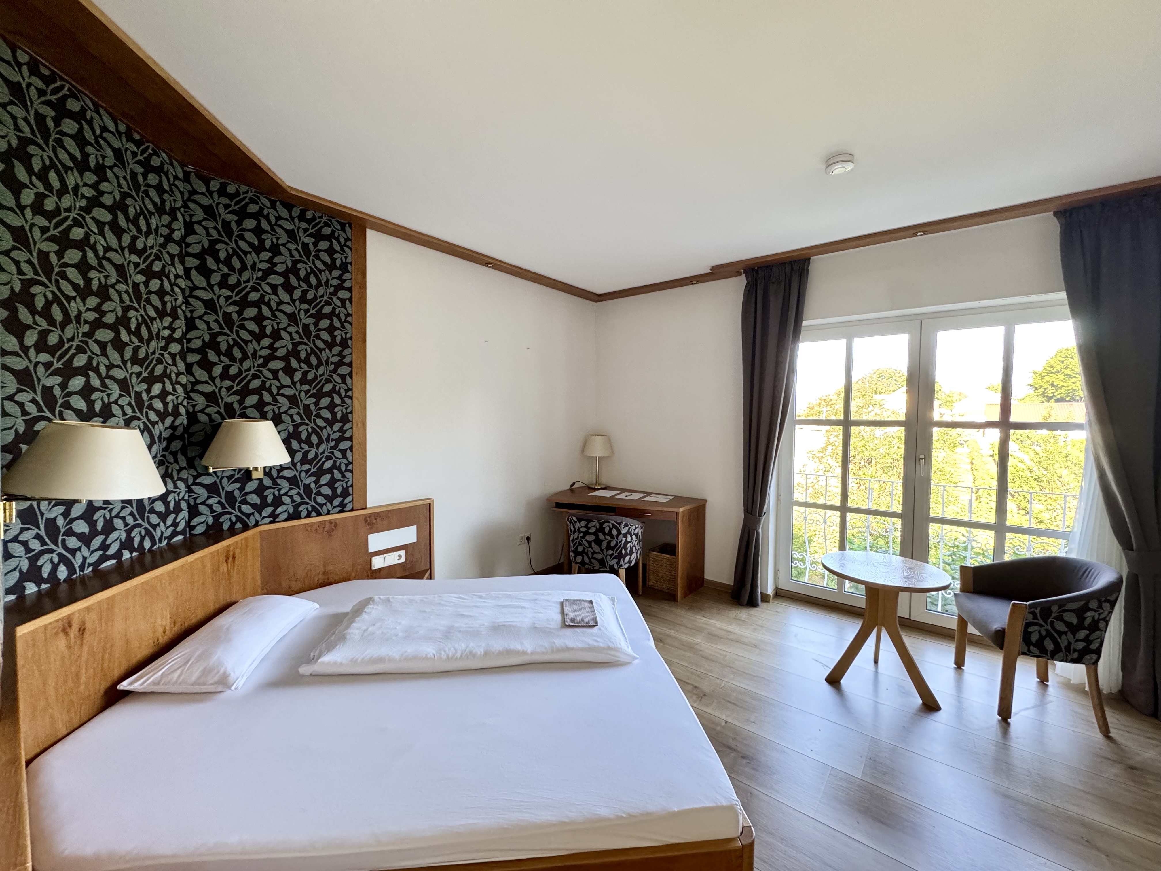 Yoga & Basenfasten in der Südpfalz - neue Balance und Leichtigkeit finden. Impressions in pictures of the accommodation Double room in country house style