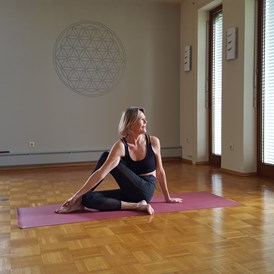 Yoga: Angela Kirsch-Hassemer