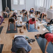 Yogakurs - Fuß über Kopf - Raum für Yoga und mehr