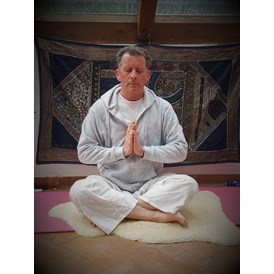 Yoga: Ulrich Hampel / Kundalini Yoga Langwaden