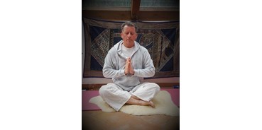 Yoga - PLZ 41515 (Deutschland) - Ulrich Hampel / Kundalini Yoga Langwaden