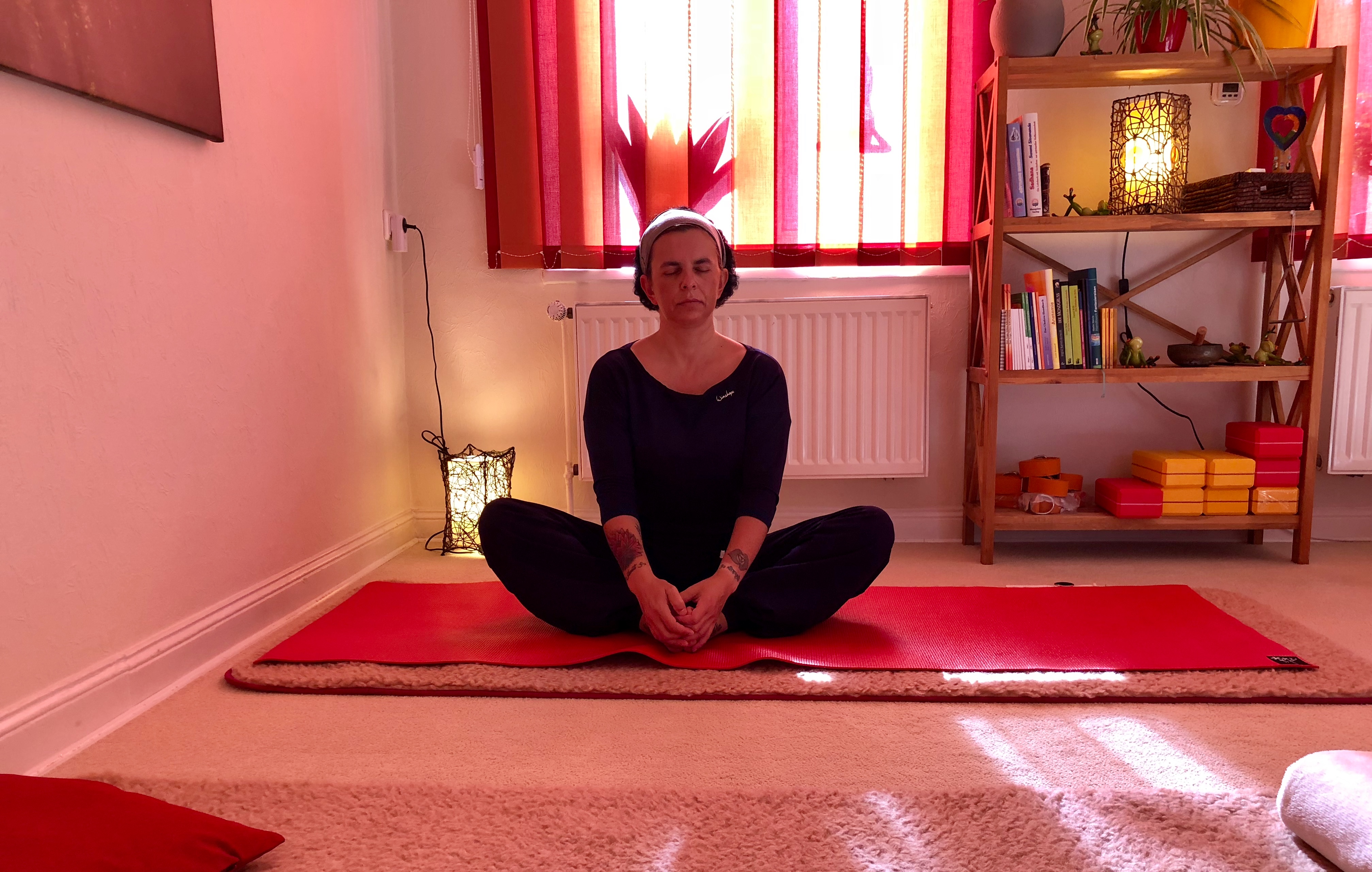 Yoga In Krefeld Yogalehrer Yogastudio Ramapriya