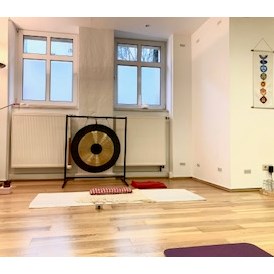 Yoga: Yogaraum mit Gong - Kundlalini Yoga mit Christiane