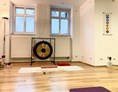 Yoga: Yogaraum mit Gong - Kundlalini Yoga mit Christiane