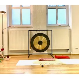 Yoga: Yoga Raum mit Gong - Kundlalini Yoga mit Christiane