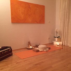 Yoga: Hatha Yoga von den Krankenkassen zertifiziert in Schwabing  - Martina Hiltl