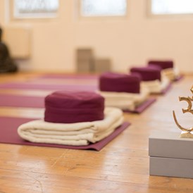Yoga: Hatha Yoga anfängergerecht, Präventionskurs Hatha Yoga, Onlinekurs Hatha Yoga ,  - Sylvies Yoga in Nürtingen