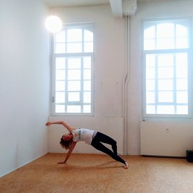 Yoga: Unser Raum am Brommyplatz...komm vorbei, sobald es wieder geht. :-) - Shine&Sway - STRALA Yoga mit Frauke