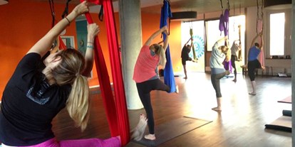 Yoga course - Köln - https://scontent.xx.fbcdn.net/hphotos-xpf1/t31.0-0/p180x540/12240979_547534462069125_3930753628257778287_o.jpg - YOGA INN