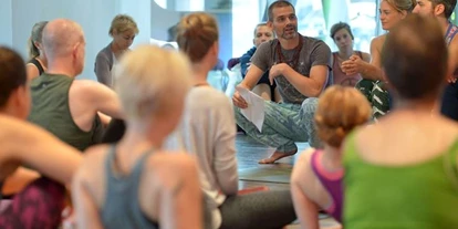 Yoga course - Hürth (Rhein-Erft-Kreis) - https://scontent.xx.fbcdn.net/hphotos-xfa1/t31.0-8/s720x720/11882831_391508177705706_8151993868426621325_o.jpg - Yoga - the Art of Mindfulness