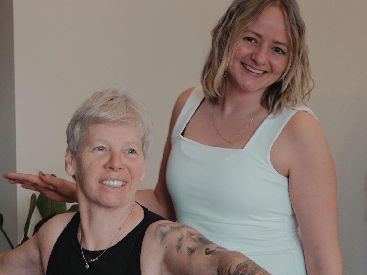 Yoga: green & gold Yogastudio - Zarah Ziegler