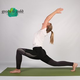 Yoga: Zarah Ziegler
