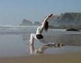 Yoga: https://scontent.xx.fbcdn.net/hphotos-xpa1/v/t1.0-9/1471387_663909603739147_5348717053437595087_n.jpg?oh=e431f2cd2bed019faf3a9bba5818d8b0&oe=574ADB84 - Soboco Yoga Restorative Methode