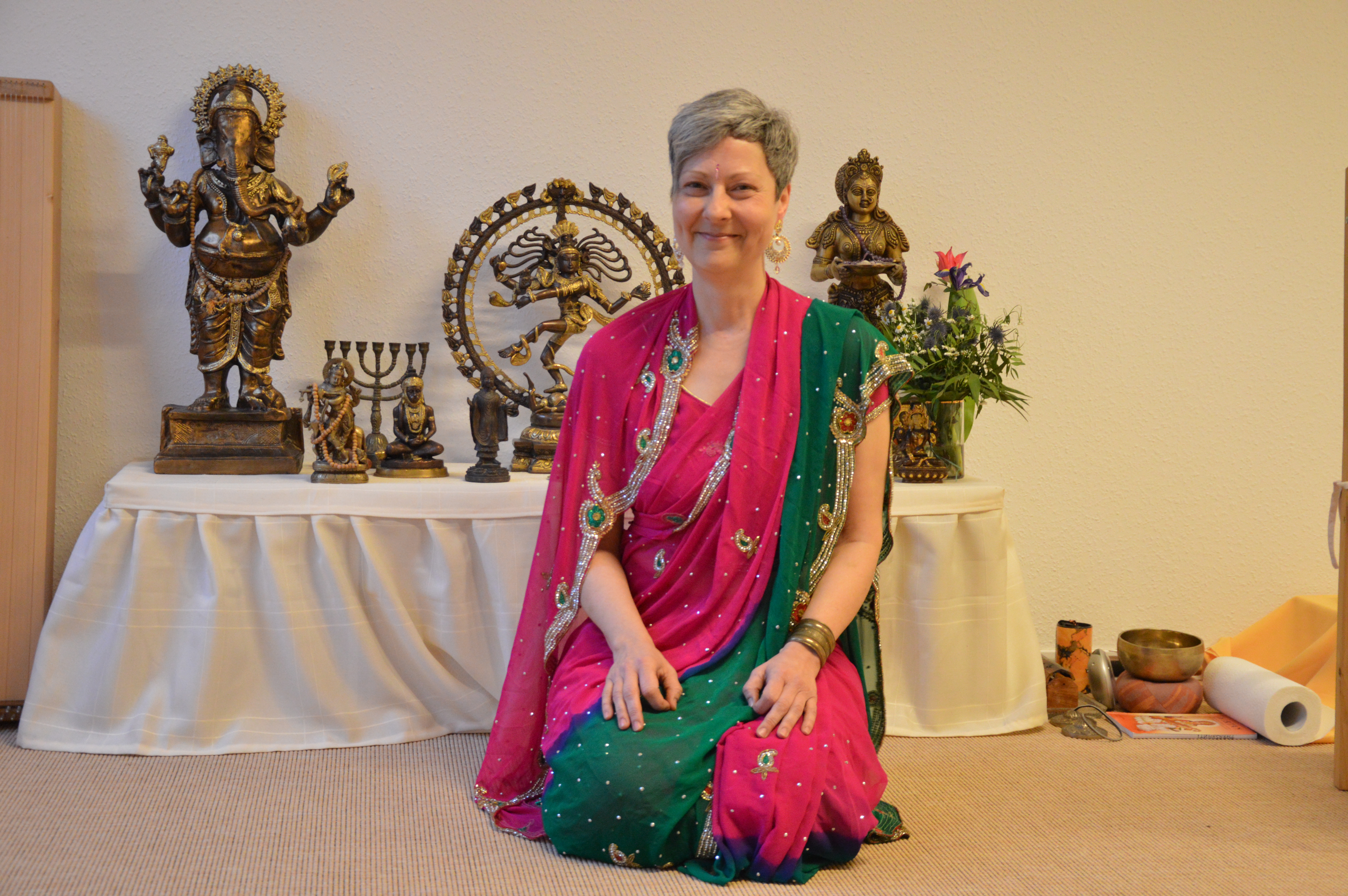 Yoga course - Yogastil: Anderes - Bremen-Stadt Neustadt - Parashakti Sigrid Küttner
Centerleiterin Yoga Vidya Bremen - Parashakti Sigrid Küttner