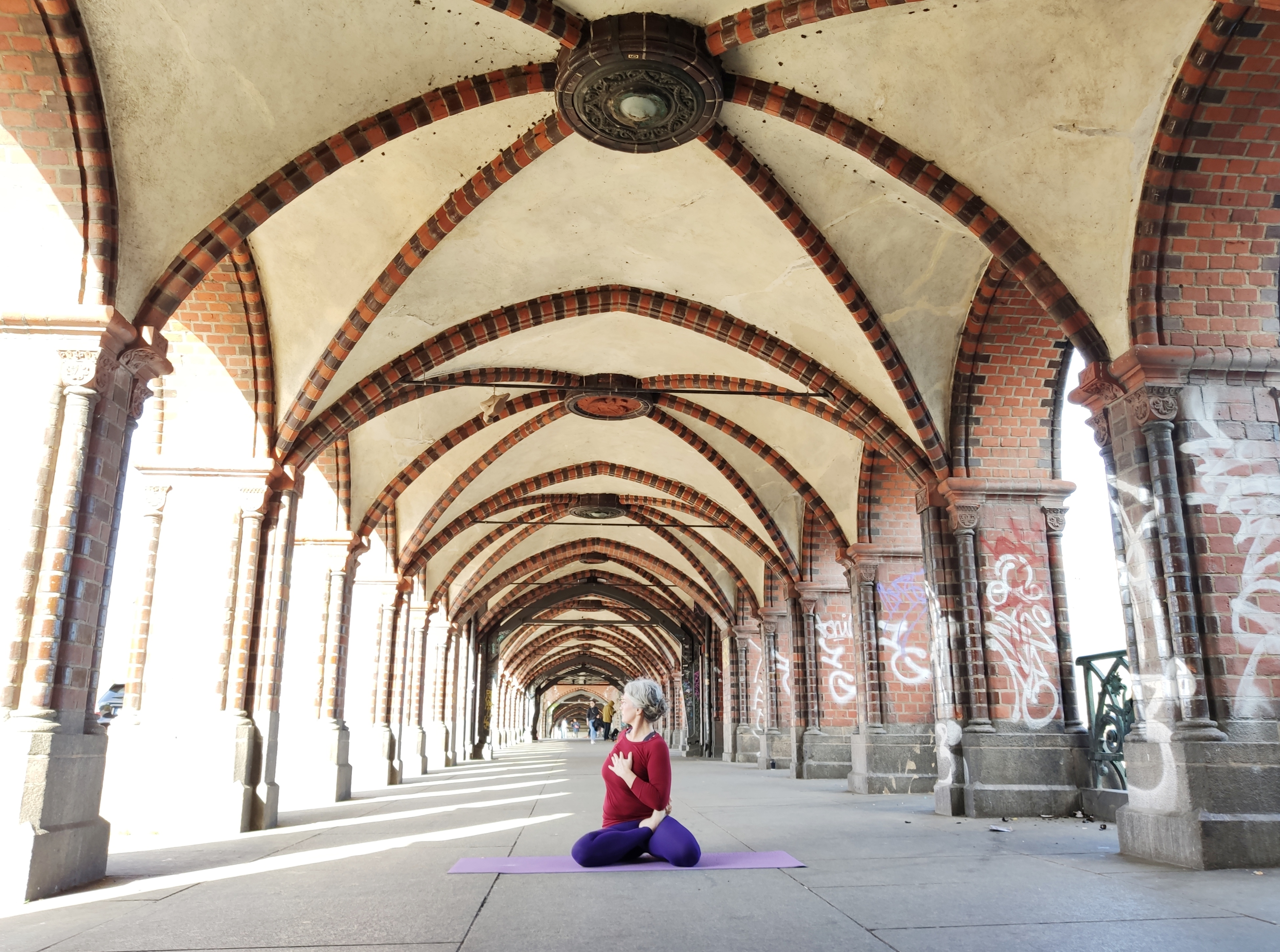 Yoga: Brigitte Tiek (Zehethofer)