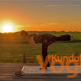 Yoga: Im Sommer auch Kurse unter freiem Himmel zum Sonnenuntergang. - Claudia Siems