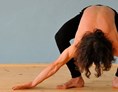 Yoga: https://scontent.xx.fbcdn.net/hphotos-xfa1/t31.0-8/s720x720/11782264_1019368694762236_5285416695202965143_o.jpg - Yoga Abhyasa - Shadow Yoga Düsseldorf