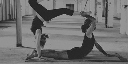Yoga course - Pulheim - https://scontent.xx.fbcdn.net/hphotos-xlp1/t31.0-0/p480x480/10259102_551177725003921_2042610699379293132_o.jpg - Yoga Glück Köln