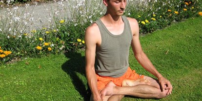 Yoga course - Denkendorf (Esslingen) - https://scontent.xx.fbcdn.net/hphotos-xft1/t31.0-0/q84/p180x540/10373030_1480319562257103_3807468313998856649_o.jpg - SimpleMente-Yoga Esslingen
