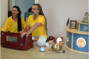 Yoga: Vishvaprema & Vinayaka - Yogagarten / Yogaschule Penzberg Bernhard und Christine Götzl