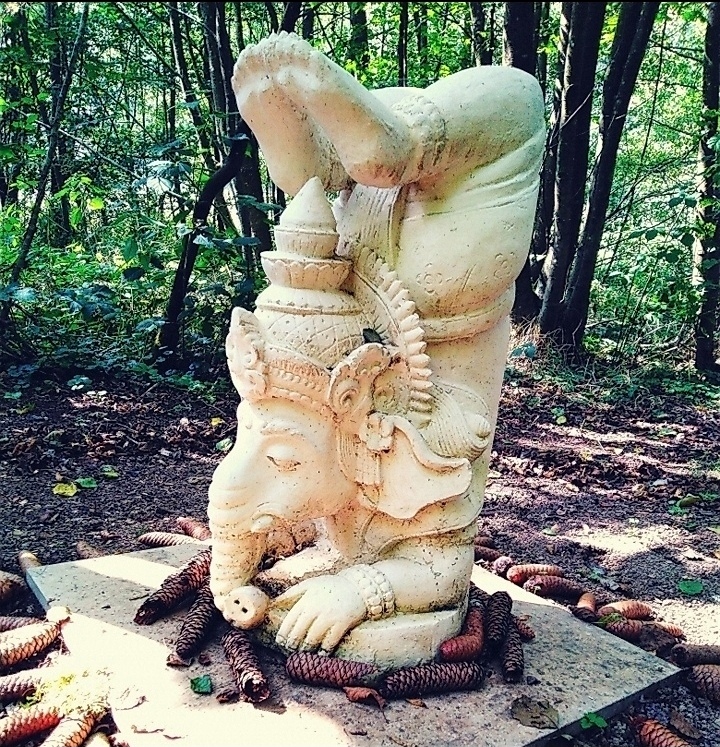 Yoga: Ganesha  - Yogagarten / Yogaschule Penzberg Bernhard und Christine Götzl