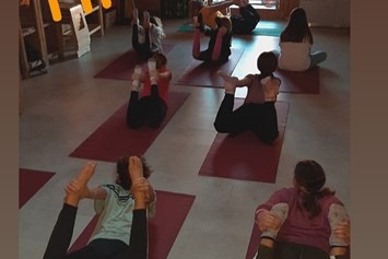 Yoga: Ferien Frei Zeit - Yogagarten / Yogaschule Penzberg Bernhard und Christine Götzl