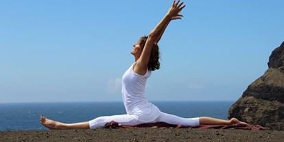 Yoga course - Vaterstetten - https://scontent.xx.fbcdn.net/hphotos-xfa1/t31.0-8/s720x720/11807110_512238045591312_2337597246609804697_o.jpg - Meret Hackenberg Trance Yoga