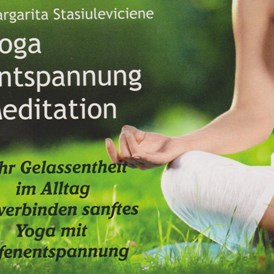 Yoga: Der Ausgangspunkt ist das nach Innen schauen.
Die Außenwelt loslassen und die Aufmerksamkeit in den Körper lenken, dann ist ein Weg um innere Ruhe zu gewinnen - Margarita
