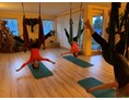Yoga: Aerial Yoga 
Den Alltag loslassen und einfach schweben  - Margarita