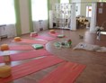 Yoga: https://scontent.xx.fbcdn.net/hphotos-xaf1/t31.0-0/p180x540/411541_327740130652863_726277423_o.jpg - Kundalini Yoga Zentrum Gelsenkirchen