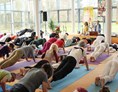 Yogalehrer Ausbildung: 2-Jahres-Yogalehrer*in Ausbildung: 4 Wochen intensiv + Bausteine
