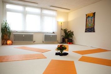 Yoga: Raum Mut im Lotusherz - Lotusherz