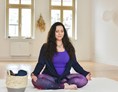 Yoga: Alina Zach Yogalina yoga medtation - Yogalina