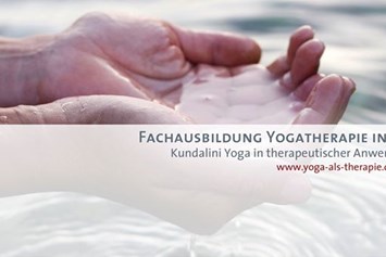 Yoga: https://scontent.xx.fbcdn.net/hphotos-xfp1/t31.0-8/s720x720/11731926_1452832835041153_6200387061317980739_o.jpg - Yoga als Therapie