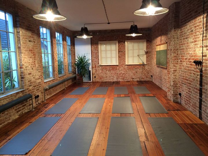 Yogakurs - Hamburg-Stadt Berne - https://scontent.xx.fbcdn.net/hphotos-xtp1/t31.0-0/p180x540/1495255_572835922790699_1784697809_o.jpg - Yogaspot Hamburg
