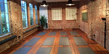 Yoga course - Hamburg-Stadt Uhlenhorst - https://scontent.xx.fbcdn.net/hphotos-xtp1/t31.0-0/p180x540/1495255_572835922790699_1784697809_o.jpg - Yogaspot Hamburg
