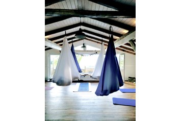Yoga: Aerial Yin Yoga Kurse & Workshops für Erwachsene & Kinder  - ZeitRaum im Norden