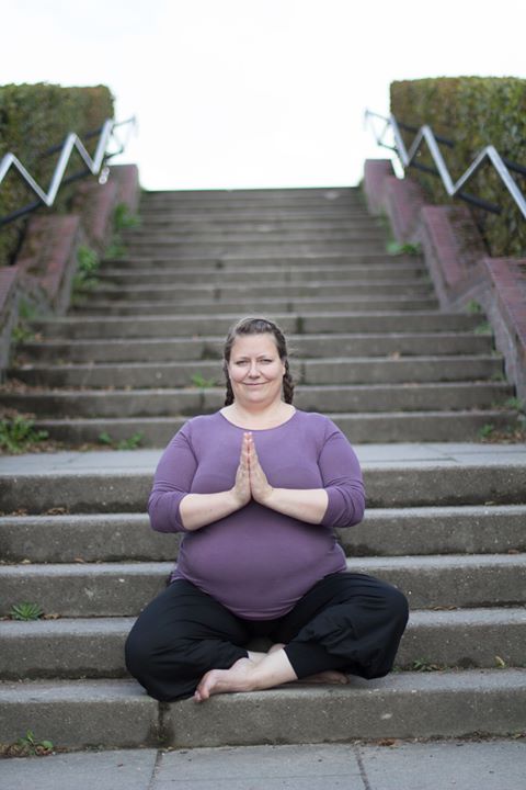 Yogakurs - Lüneburger Heide - https://scontent.xx.fbcdn.net/hphotos-frc3/t31.0-0/p480x480/10700205_1556544777901064_1966992389790750077_o.jpg - Kurvenreich Yoga