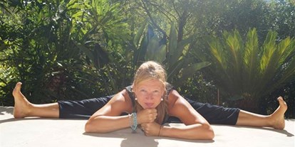 Yoga course - Hannover Nord - https://scontent.xx.fbcdn.net/hphotos-xfa1/v/t1.0-9/s720x720/10675503_789077167801425_2490988382981263303_n.jpg?oh=ffd280b618a30751d6338e0ff60b3917&oe=5753A974 - Yoga Delight Hannover